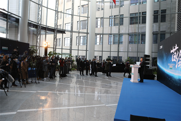 2021年2月26日，“中外媒體走進(jìn)10 億級(jí)新冠疫苗生產(chǎn)基地”活動(dòng)在國(guó)藥集團(tuán)中國(guó)生物北京生物所舉行，20余家中外媒體受邀參加.jpg