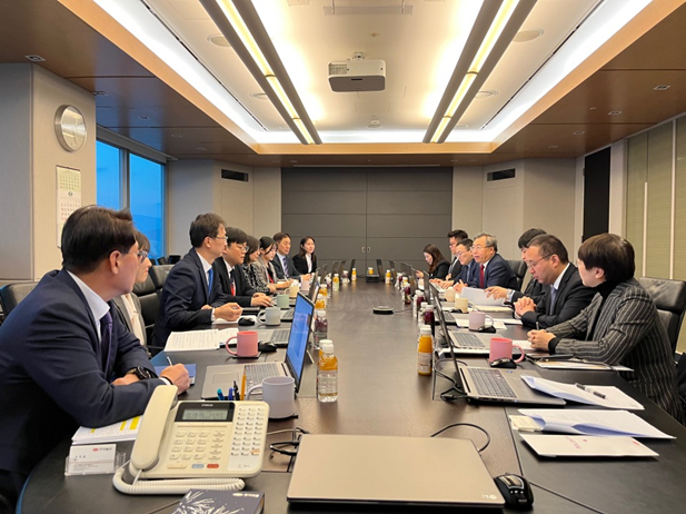 2023年12月19日至21日，劉敬楨一行與韓美藥品社長林珠賢、CEO樸宰賢等進行座談交流.jpg