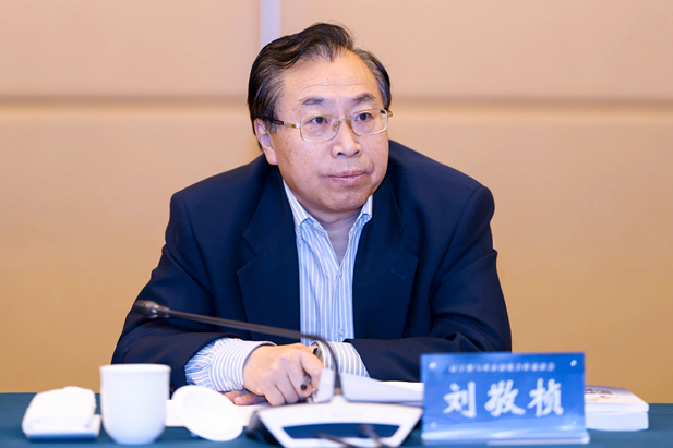 2024年3月2日，以“新興產(chǎn)業(yè)補(bǔ)短板 拓展賽道共煥新”為主題的遼寧省與央企深化合作懇談會(huì)在京召開。遼寧省委書記、省人大常委會(huì)主任郝鵬主持會(huì)議并講話。遼寧省委副書記、省長(zhǎng)李樂成出席會(huì)議并講話。國(guó)藥集團(tuán)黨委書記、董事長(zhǎng)劉敬楨應(yīng)邀參會(huì)并發(fā)言。2.jpg