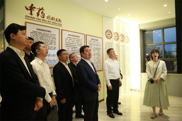 1727658874065076979.png 2.png